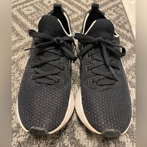 Nike fly knit men’s black shoes. Size U.S 8.5. Pre owned